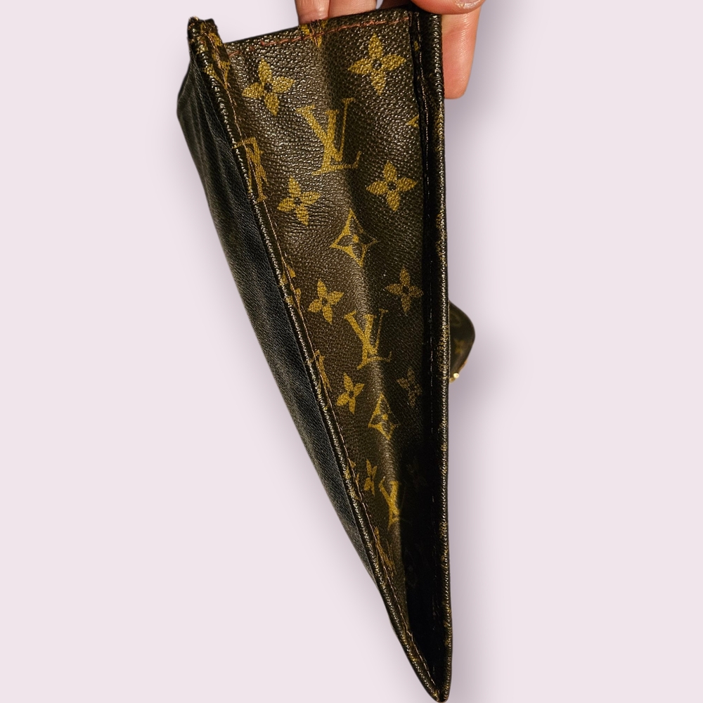 Louis Vuitton Monogram Poche - Picture 8 of 8